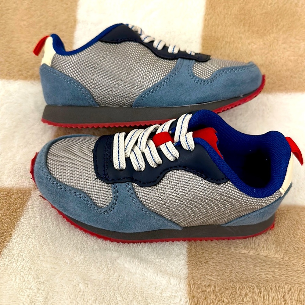 Red white & blue gap sneakers